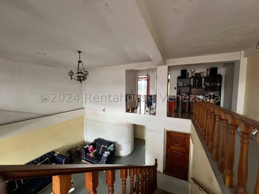 Comercial (Edificio) en Venta en Avenida Páez, Aragua - 80