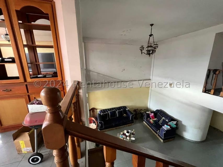 Comercial (Edificio) en Venta en Avenida Páez, Aragua - 81