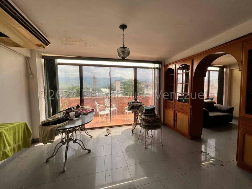 Comercial (Edificio) en Venta en Avenida Páez, Aragua - 83