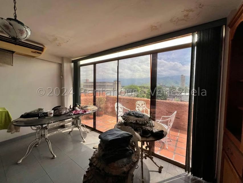 Comercial (Edificio) en Venta en Avenida Páez, Aragua - 86