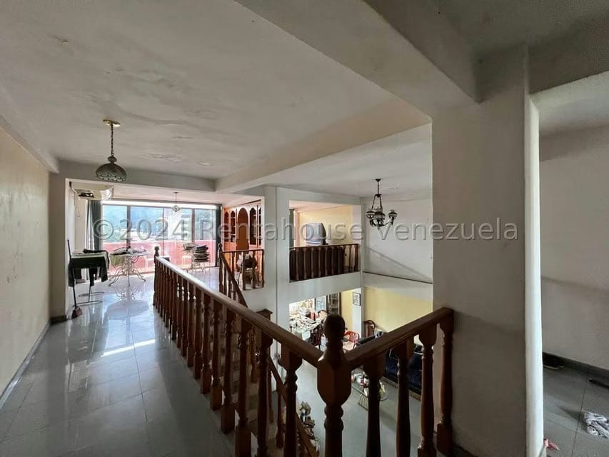 Comercial (Edificio) en Venta en Avenida Páez, Aragua - 88