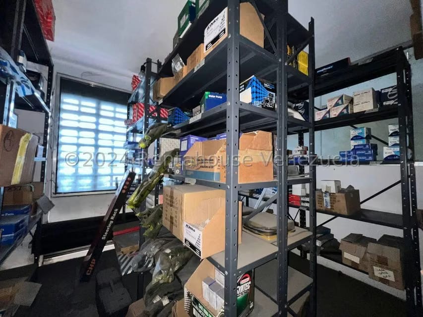 Comercial (Edificio) en Venta en Avenida Páez, Aragua - 10