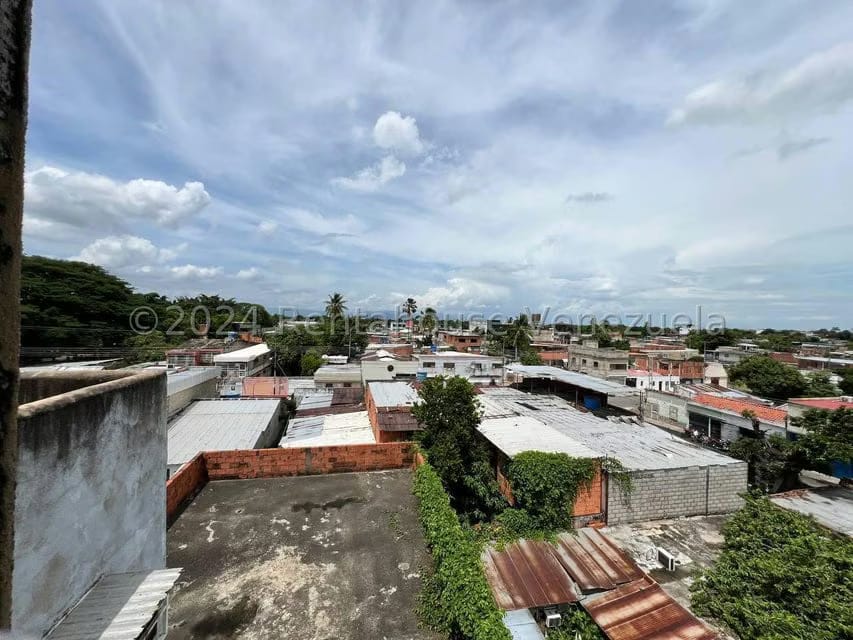 Comercial (Edificio) en Venta en Avenida Páez, Aragua - 92