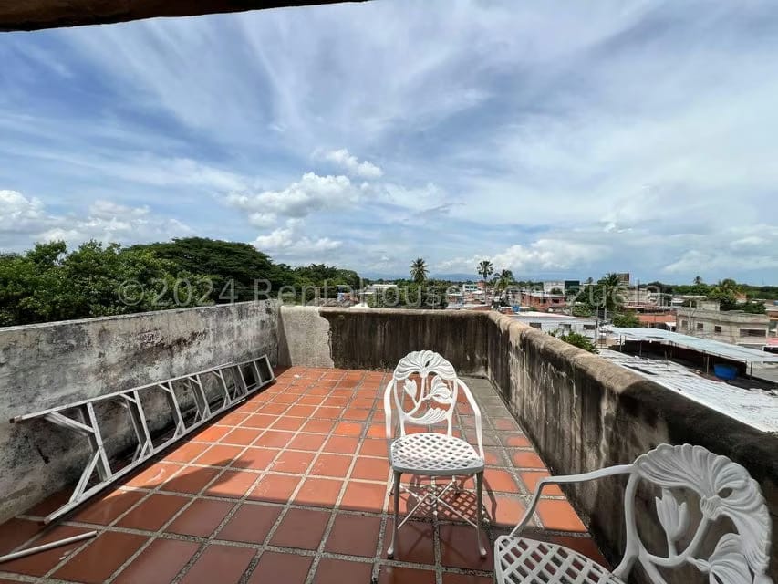 Comercial (Edificio) en Venta en Avenida Páez, Aragua - 95