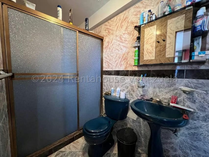 Comercial (Edificio) en Venta en Avenida Páez, Aragua - 98