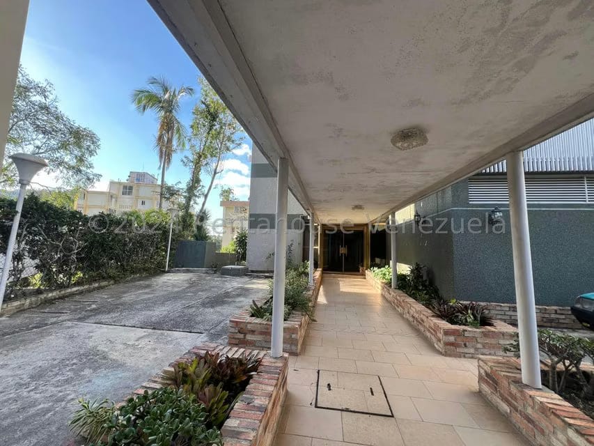 Apartamento (1 Nivel) en Venta en Colinas de Bello Monte, Distrito Metropolitano - 2