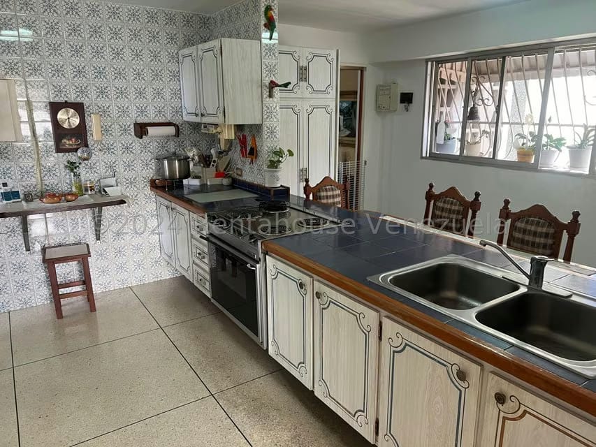 Apartamento (1 Nivel) en Venta en Colinas de Bello Monte, Distrito Metropolitano - 24