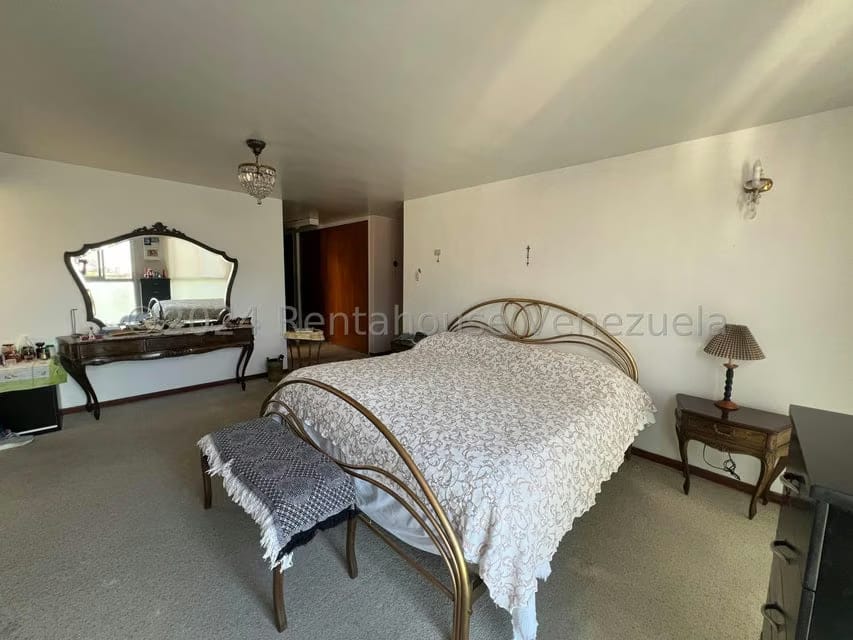 Apartamento (1 Nivel) en Venta en Colinas de Bello Monte, Distrito Metropolitano - 33