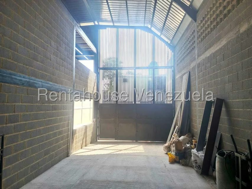Comercial (Galpon - Deposito) en Venta en Centro, Lara - 11
