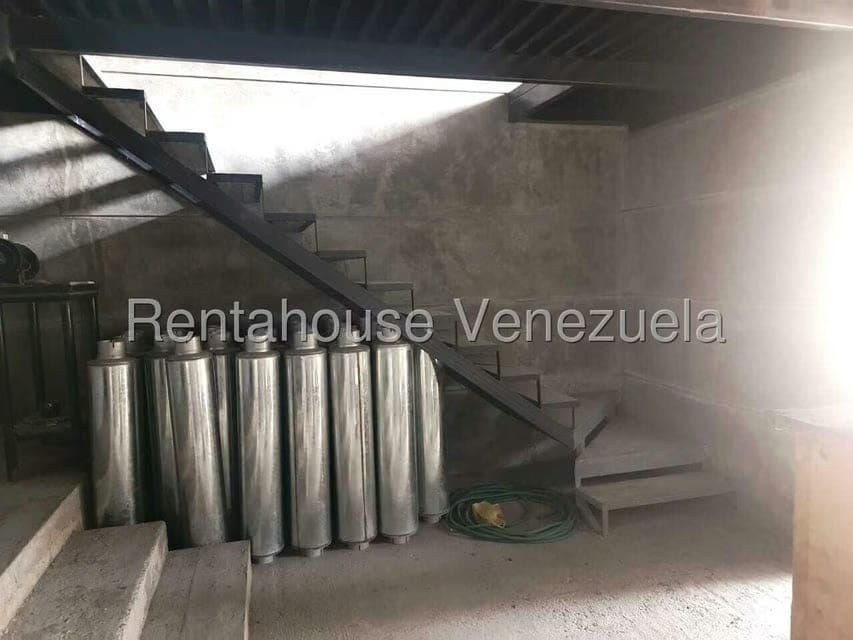 Comercial (Galpon - Deposito) en Venta en Centro, Lara - 14