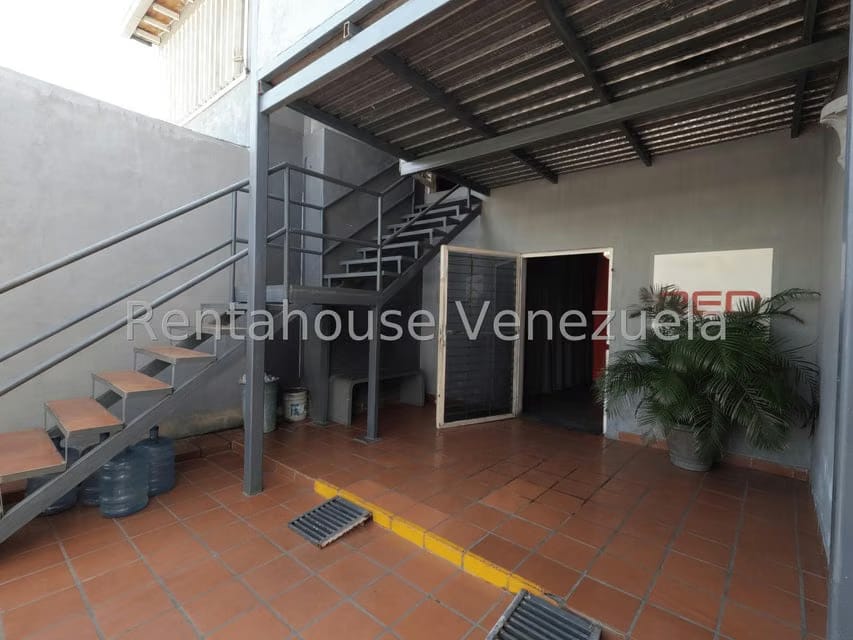 Comercial (Local Comercial) en Venta en Centro, Lara - 2