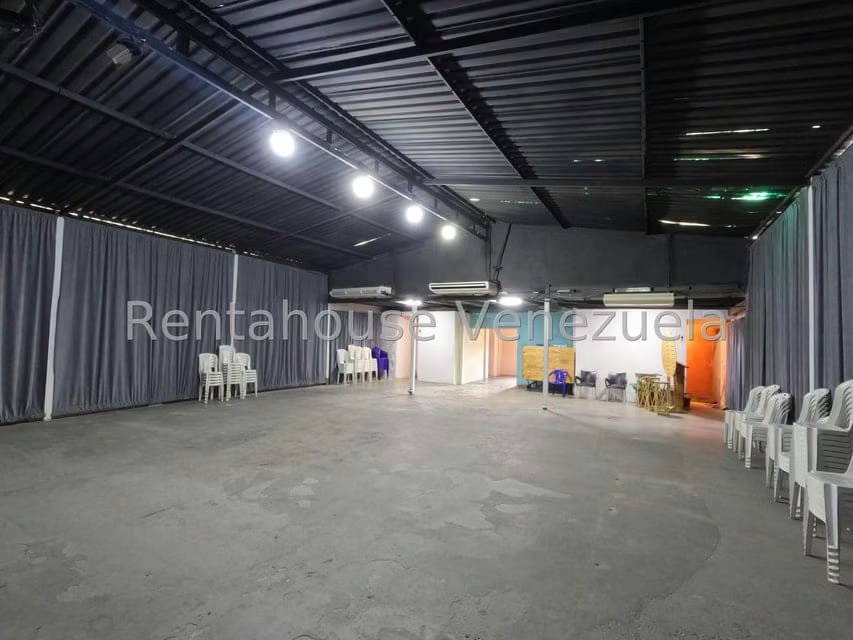 Comercial (Local Comercial) en Venta en Centro, Lara - 11
