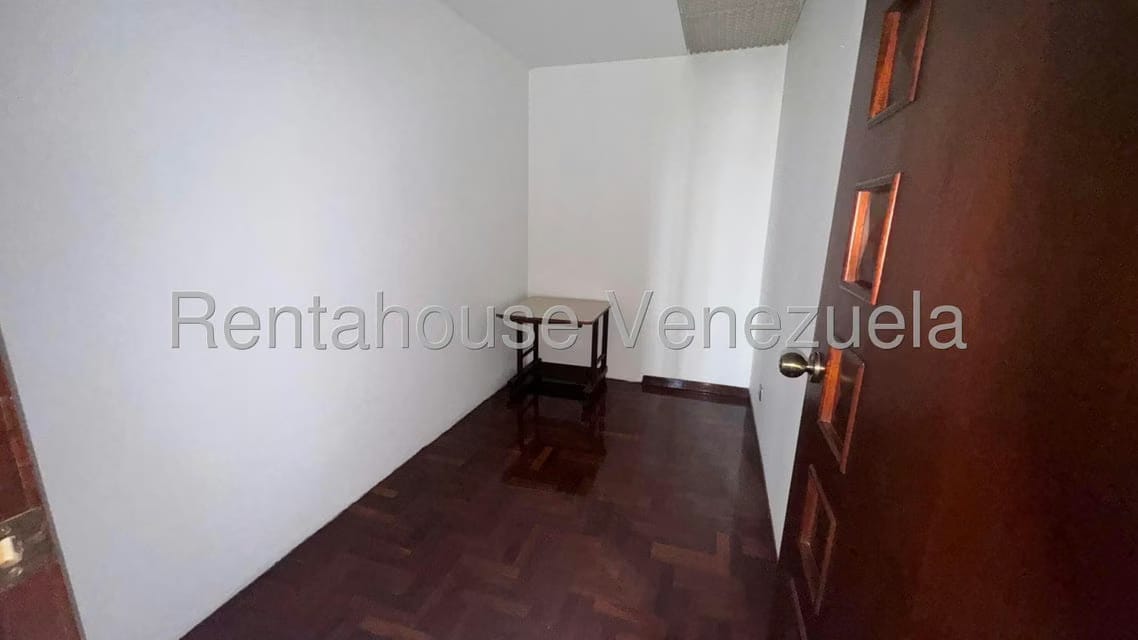 Comercial (Local Comercial) en Venta en Parroquia Catedral, Distrito Metropolitano - 11