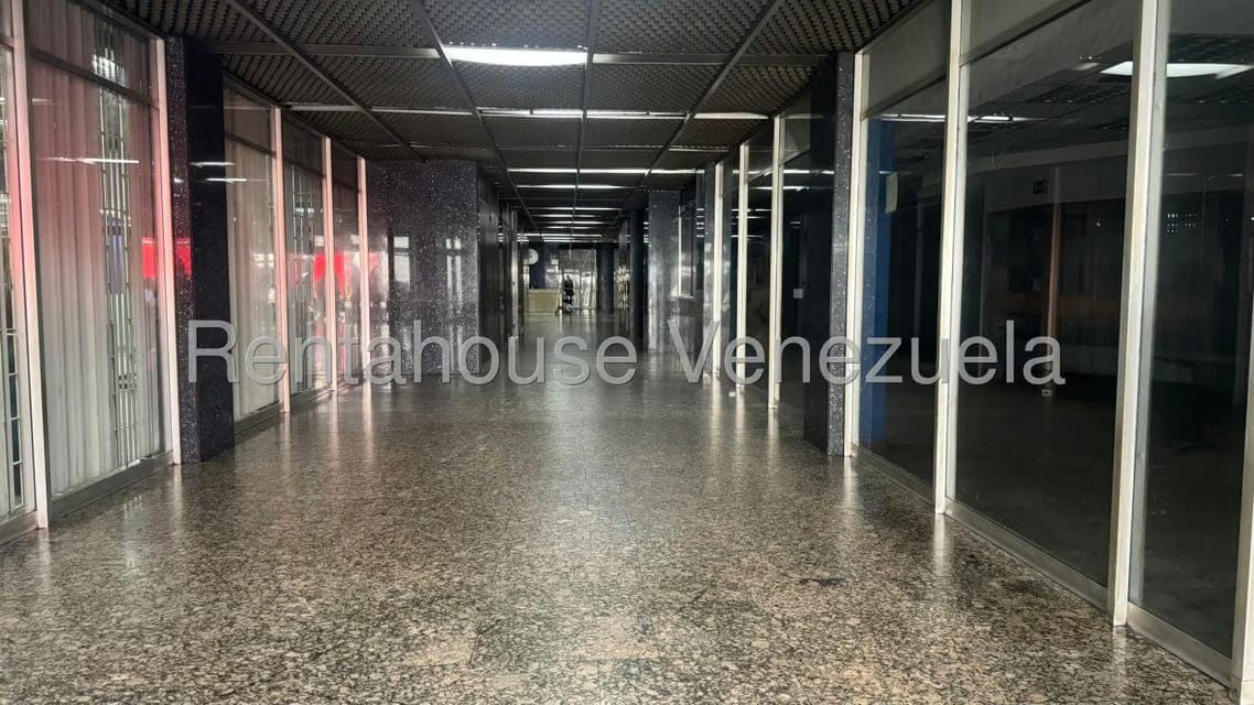 Comercial (Local Comercial) en Venta en Parroquia Catedral, Distrito Metropolitano - 3