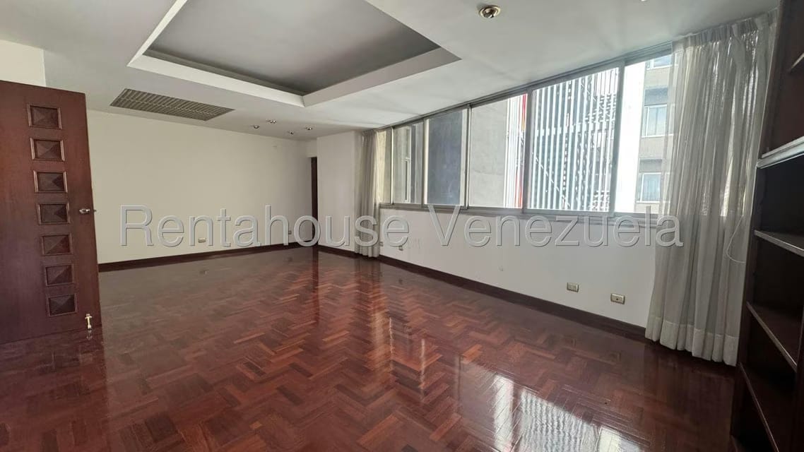 Comercial (Local Comercial) en Venta en Parroquia Catedral, Distrito Metropolitano - 23