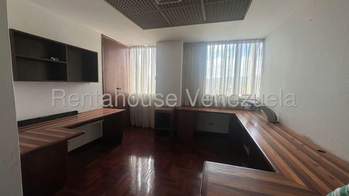 Comercial (Local Comercial) en Venta en Parroquia Catedral, Distrito Metropolitano - 30