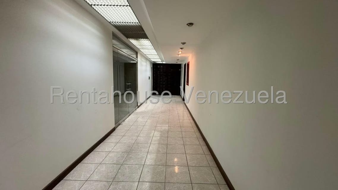 Comercial (Local Comercial) en Venta en Parroquia Catedral, Distrito Metropolitano - 4