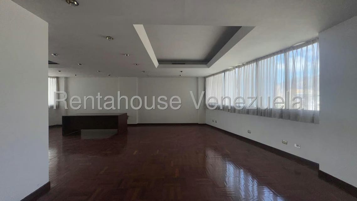 Comercial (Local Comercial) en Venta en Parroquia Catedral, Distrito Metropolitano - 38