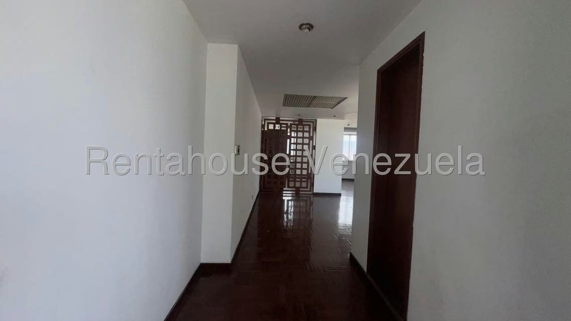 Comercial (Local Comercial) en Venta en Parroquia Catedral, Distrito Metropolitano - 39