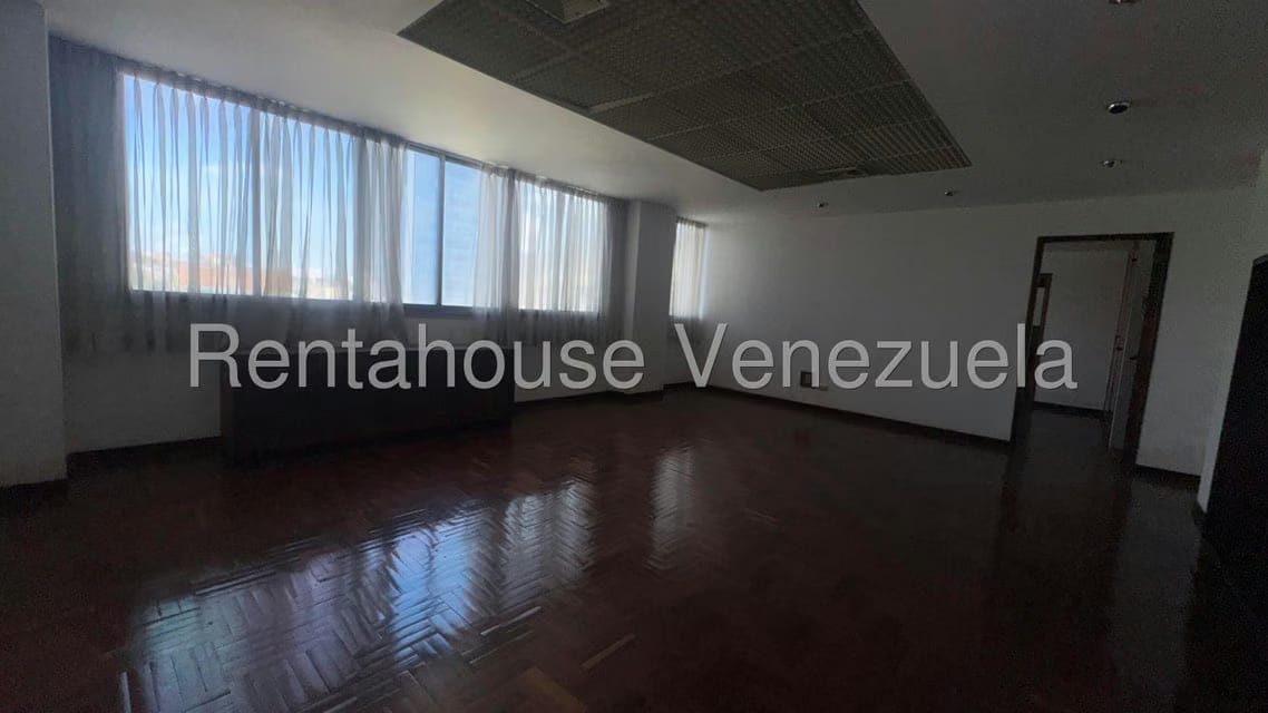 Comercial (Local Comercial) en Venta en Parroquia Catedral, Distrito Metropolitano - 40