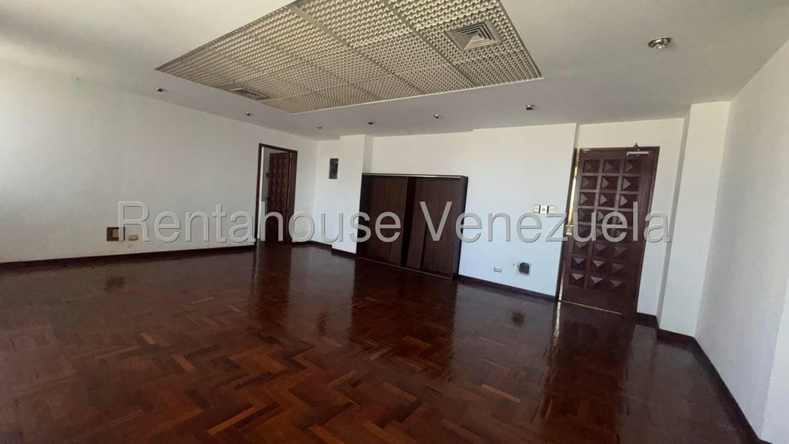 Comercial (Local Comercial) en Venta en Parroquia Catedral, Distrito Metropolitano - 42