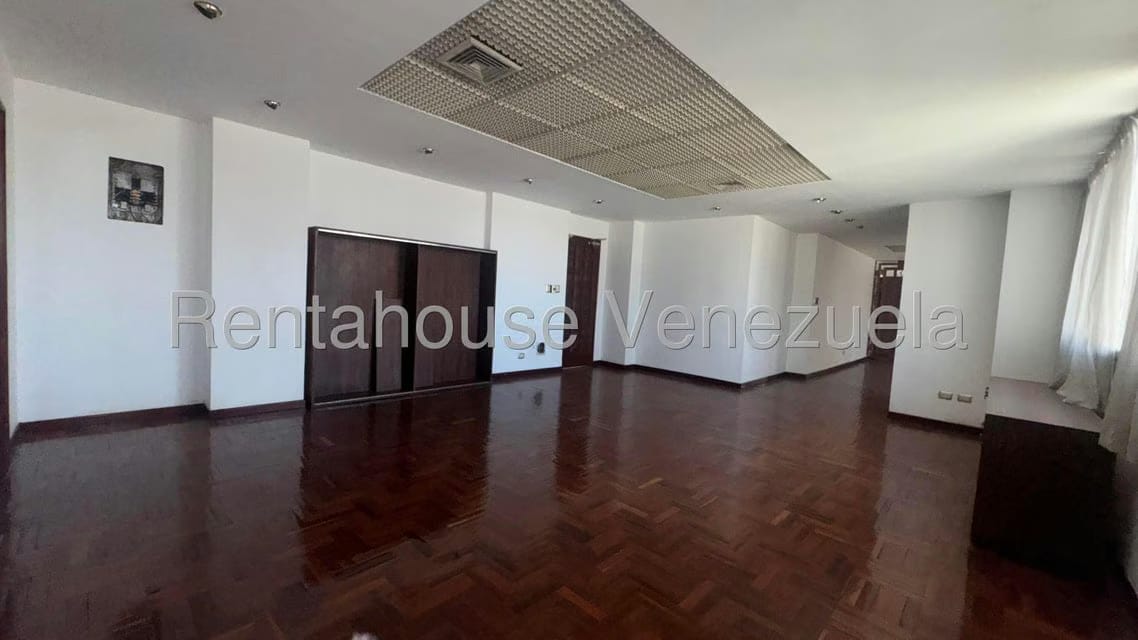Comercial (Local Comercial) en Venta en Parroquia Catedral, Distrito Metropolitano - 43