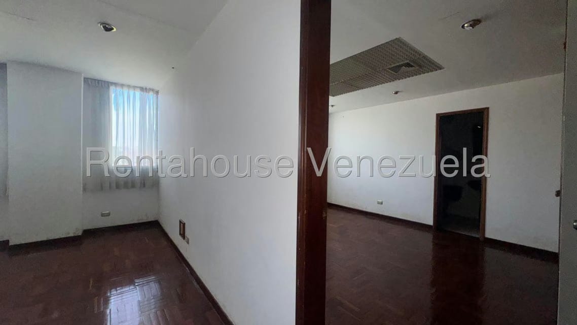 Comercial (Local Comercial) en Venta en Parroquia Catedral, Distrito Metropolitano - 44