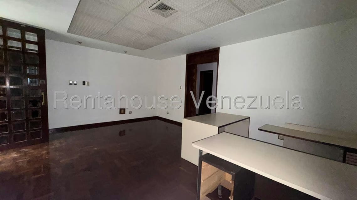Comercial (Local Comercial) en Venta en Parroquia Catedral, Distrito Metropolitano - 8