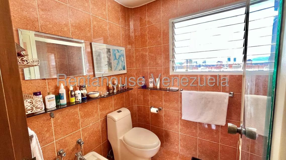 Apartamento (1 Nivel) en Venta en La Campiña, Distrito Metropolitano - 28