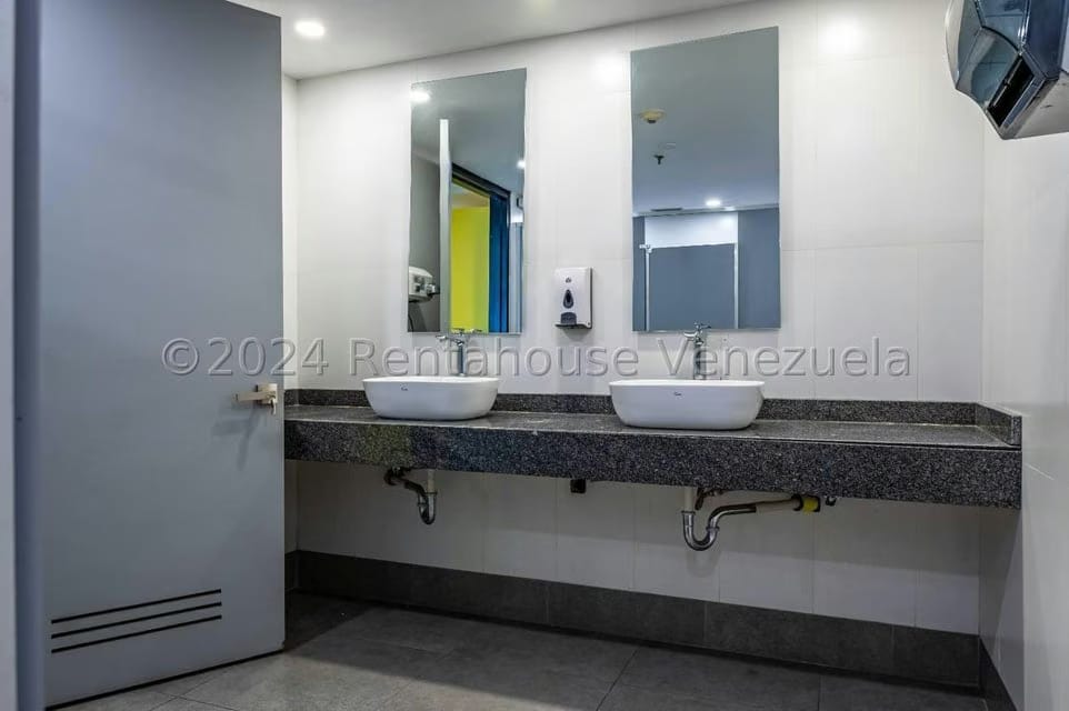 Comercial (Oficina) en Venta en El Rosal, Distrito Metropolitano - 23