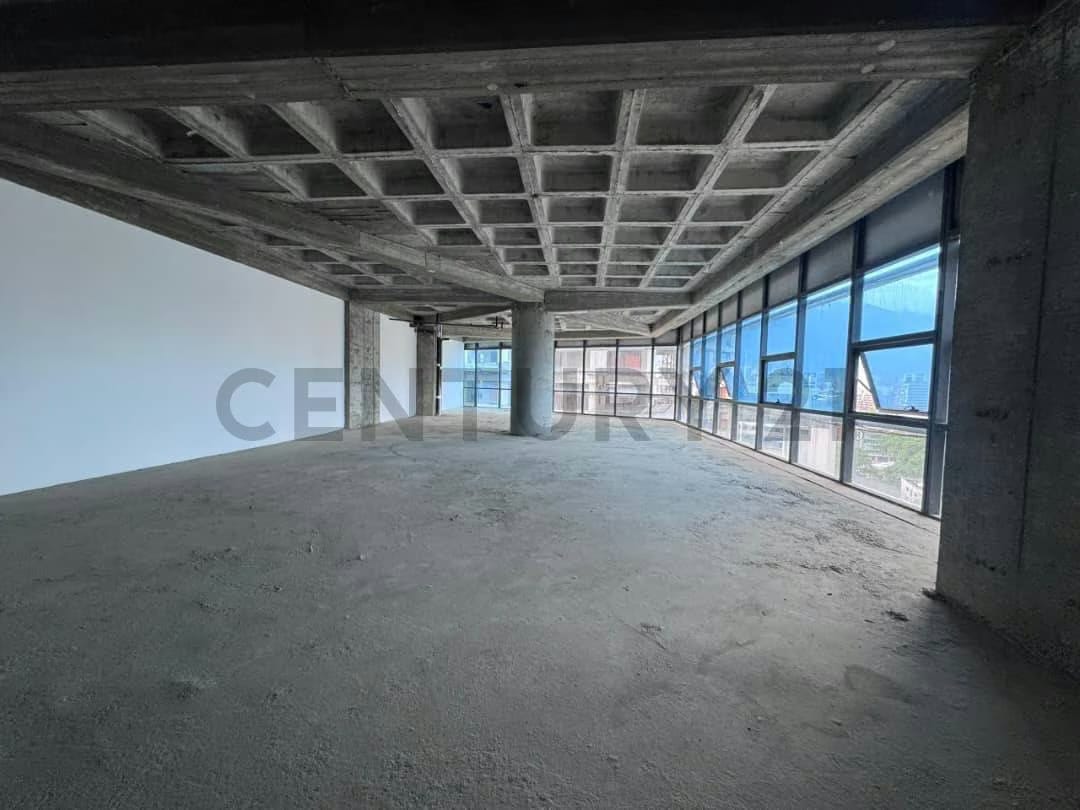 Oportunidad unica en las mercedes, oficina en venta