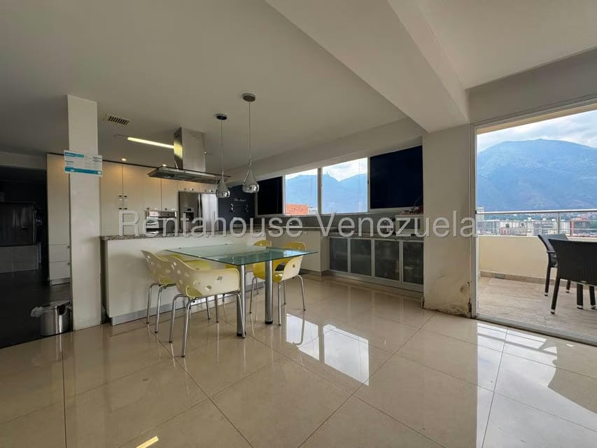 Apartamento (1 Nivel) en Venta en Colinas de Bello Monte, Distrito Metropolitano - 4