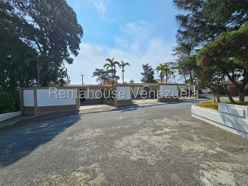 Comercial (Posada) en Venta en El Junquito, Distrito Metropolitano - 101