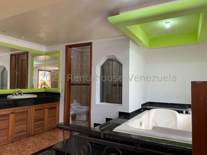 Comercial (Posada) en Venta en El Junquito, Distrito Metropolitano - 41