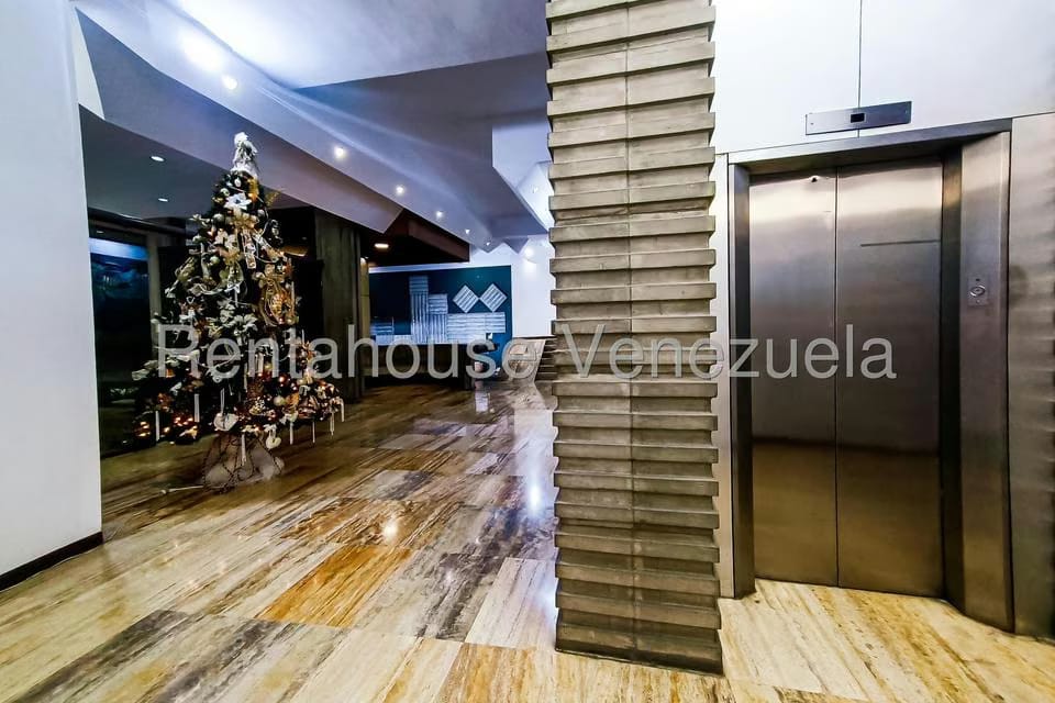 Apartamento (1 Nivel) en Venta en La Castellana, Distrito Metropolitano - 3