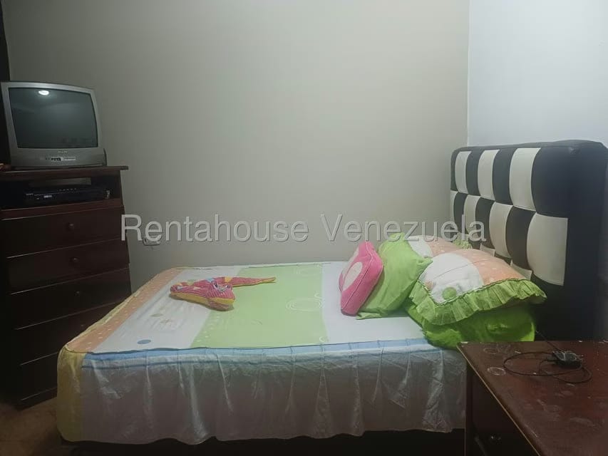 Casa (Multipes Niveles) en Venta en Catia, Distrito Metropolitano - 22