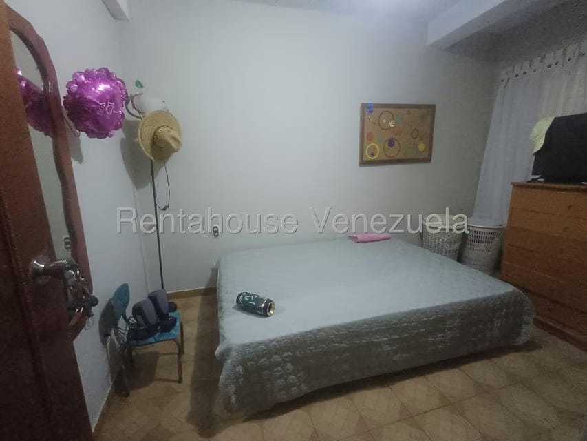 Casa (Multipes Niveles) en Venta en Catia, Distrito Metropolitano - 24