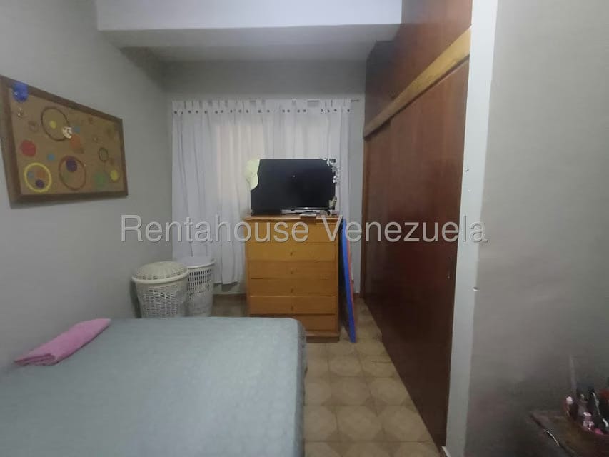 Casa (Multipes Niveles) en Venta en Catia, Distrito Metropolitano - 25