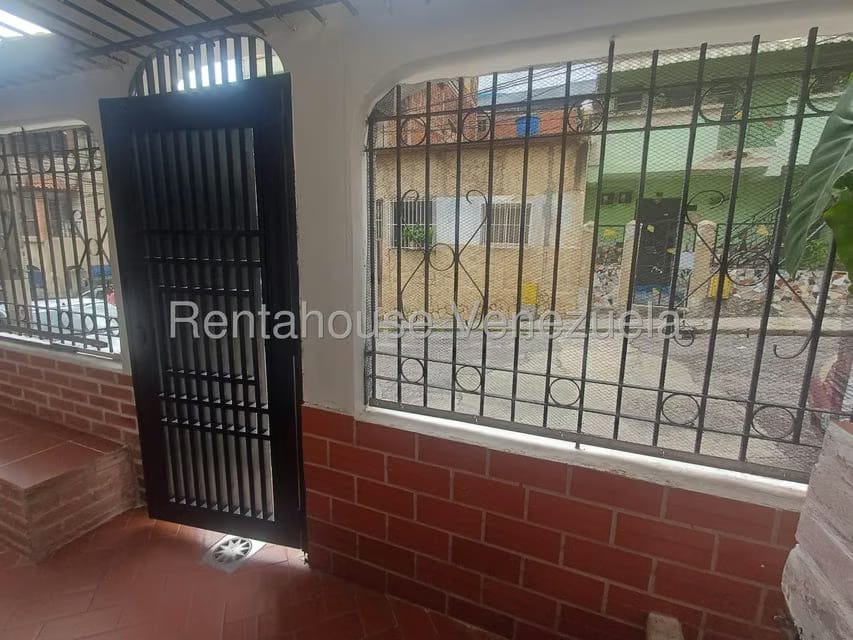 Casa (Multipes Niveles) en Venta en Catia, Distrito Metropolitano - 4
