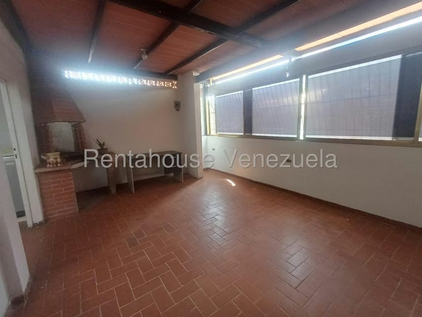 Casa (Multipes Niveles) en Venta en Catia, Distrito Metropolitano - 52