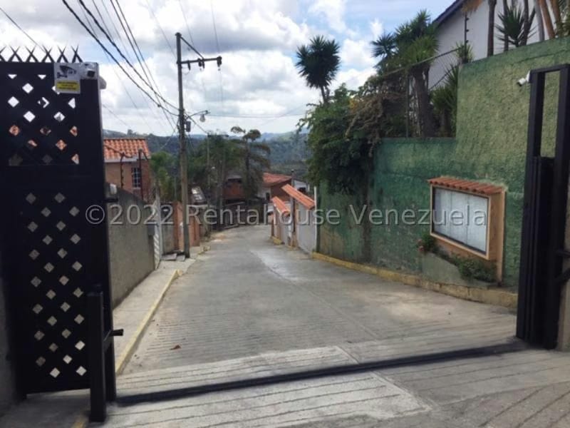 Terreno (Residencial) en Venta en Lomas del Halcon, Distrito Metropolitano - 2
