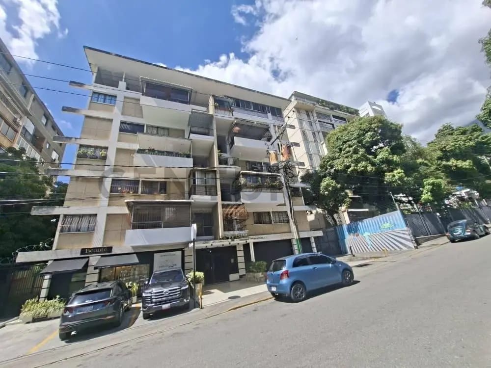 Alquiler de apartamento de 52 m² en Los Palos Grandes. ¡Ubicación insuperable!" - 9
