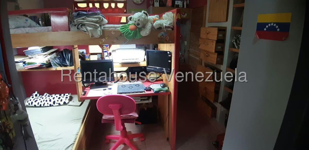 Casa (Multipes Niveles) en Venta en Santa Sofia, Distrito Metropolitano - 107