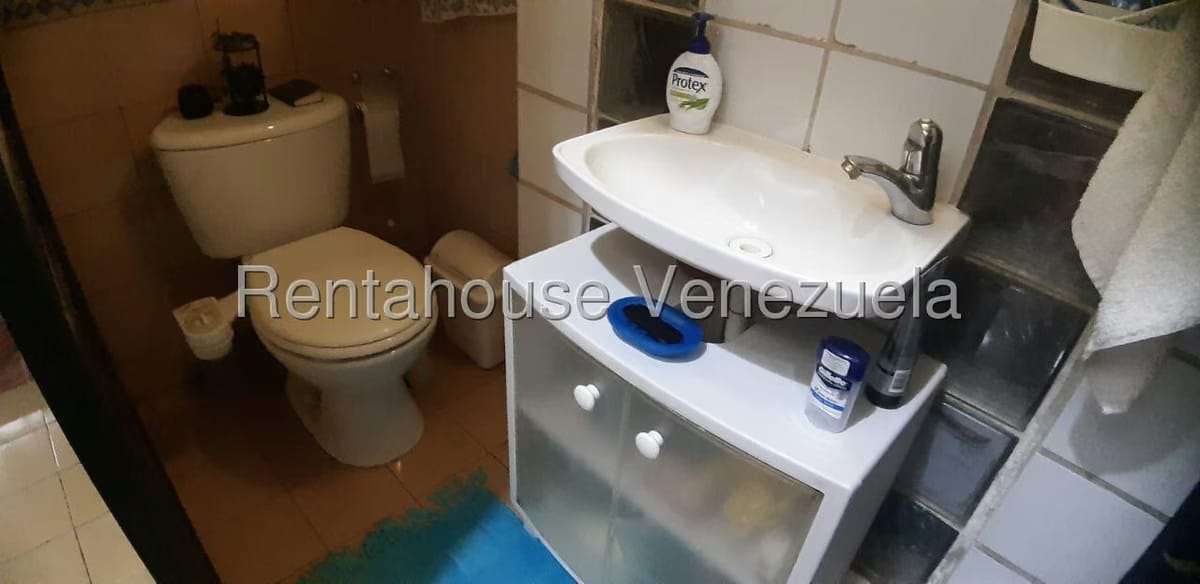 Casa (Multipes Niveles) en Venta en Santa Sofia, Distrito Metropolitano - 111