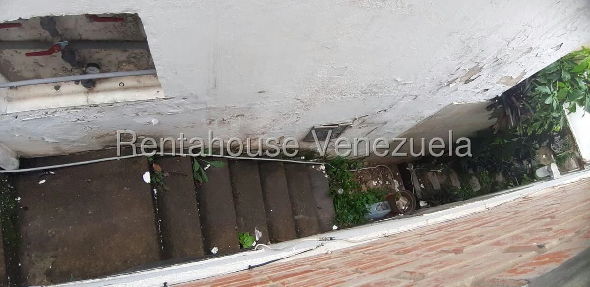 Casa (Multipes Niveles) en Venta en Santa Sofia, Distrito Metropolitano - 33