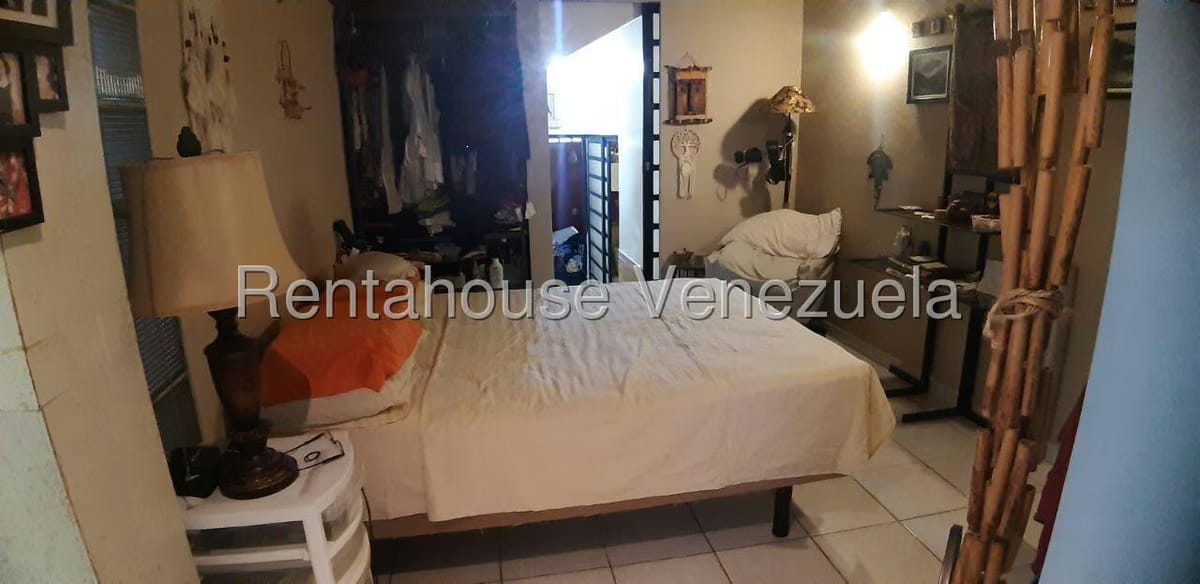 Casa (Multipes Niveles) en Venta en Santa Sofia, Distrito Metropolitano - 97