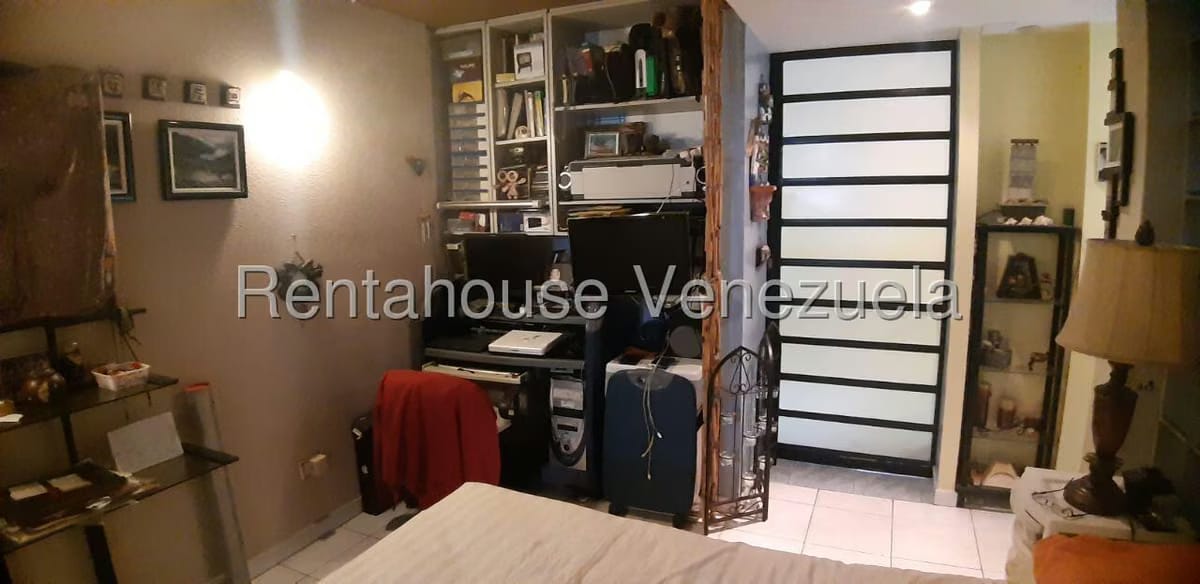 Casa (Multipes Niveles) en Venta en Santa Sofia, Distrito Metropolitano - 100
