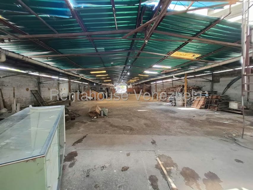 Comercial (Galpon - Deposito) en Alquiler en Zona Centro, Aragua - 13