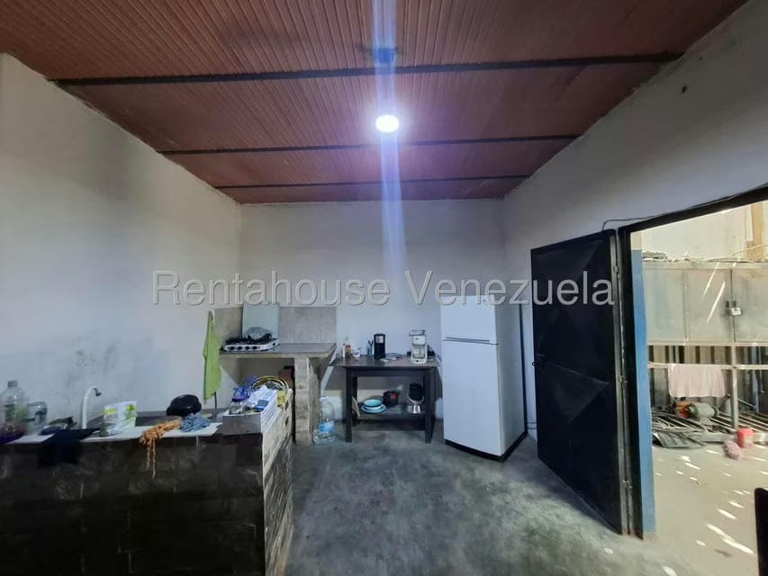Comercial (Galpon - Deposito) en Alquiler en Zona Centro, Aragua - 19