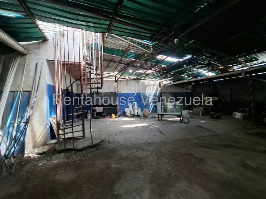Comercial (Galpon - Deposito) en Alquiler en Zona Centro, Aragua - 23